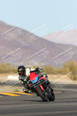 media/Feb-04-2023-SoCal Trackdays (Sat) [[8a776bf2c3]]/Turn 14 (115pm)/